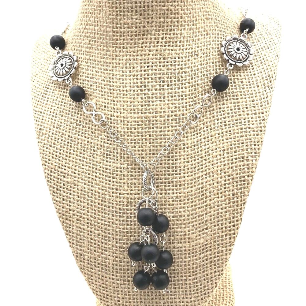 Silver SUNFLOWER and Black Onyx bead chain - beaded tassel necklace. Hand made